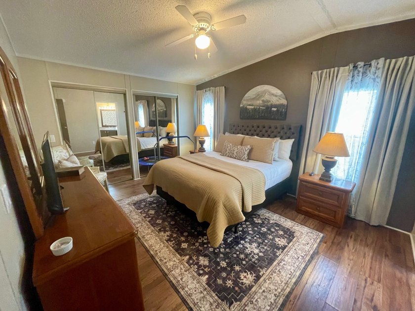 This home has been just reduced and is absolutely Adorable!! - photo 32