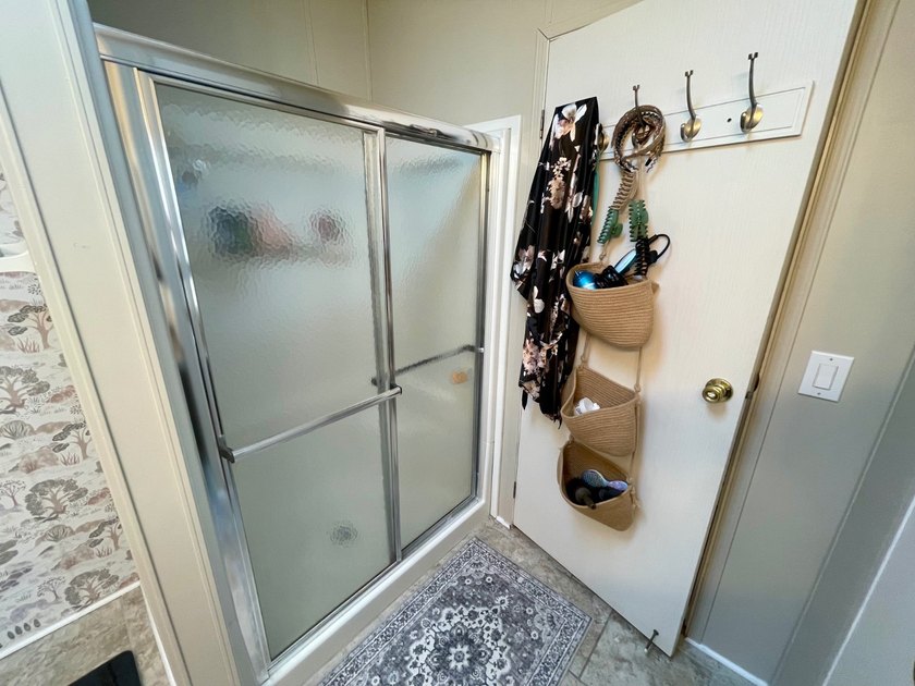 This home has been just reduced and is absolutely Adorable!! - photo 38