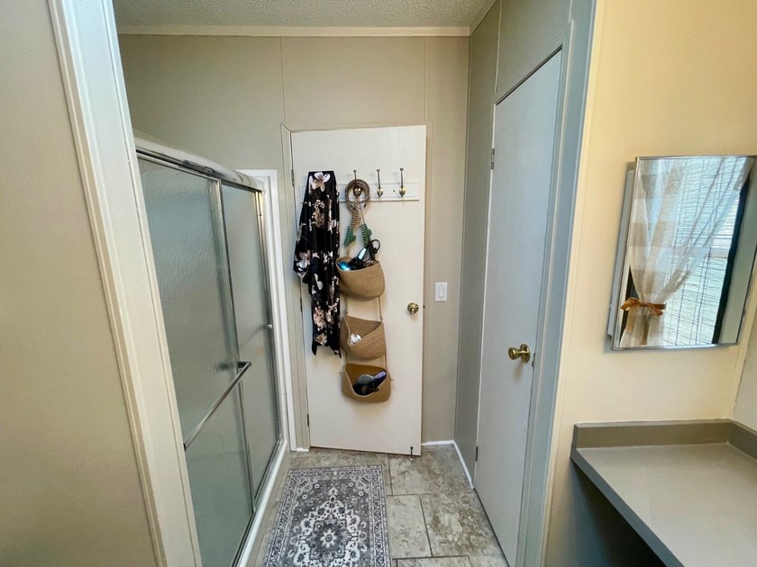 This home has been just reduced and is absolutely Adorable!! - photo 39