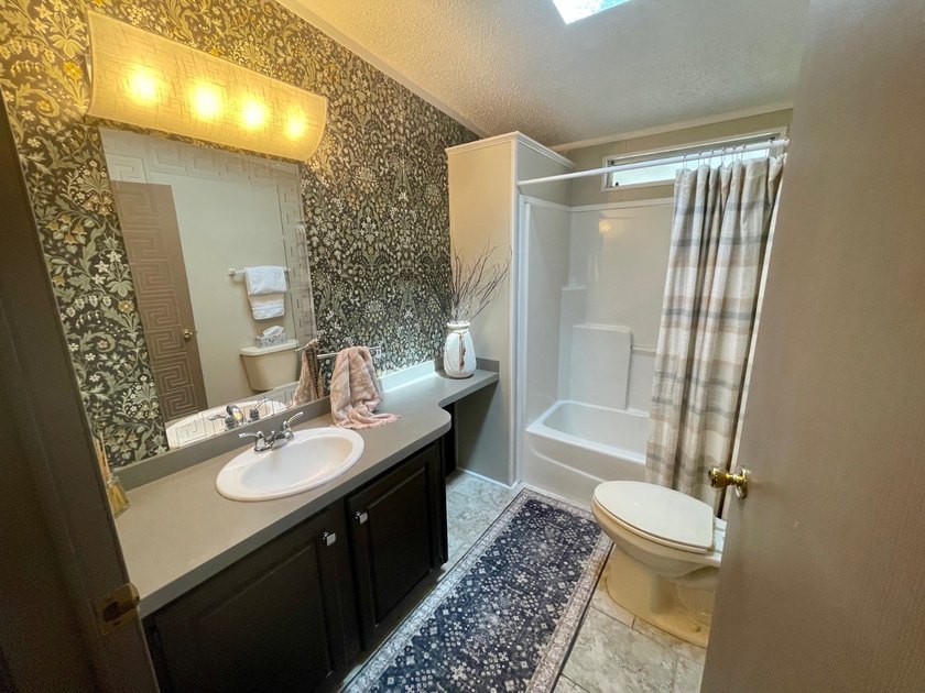 This home has been just reduced and is absolutely Adorable!! - photo 43