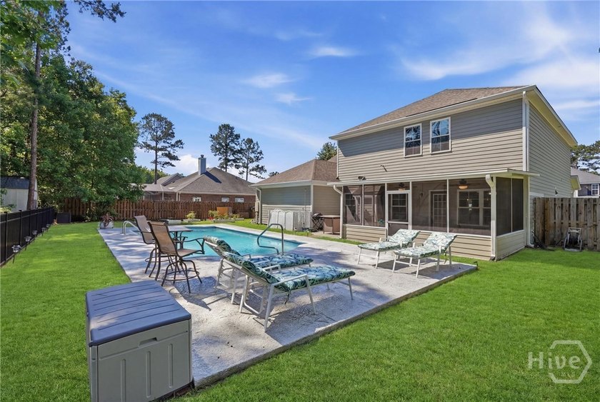 Luxury Living with Space, Style &amp; a Private Backyard Oasis! - photo 44