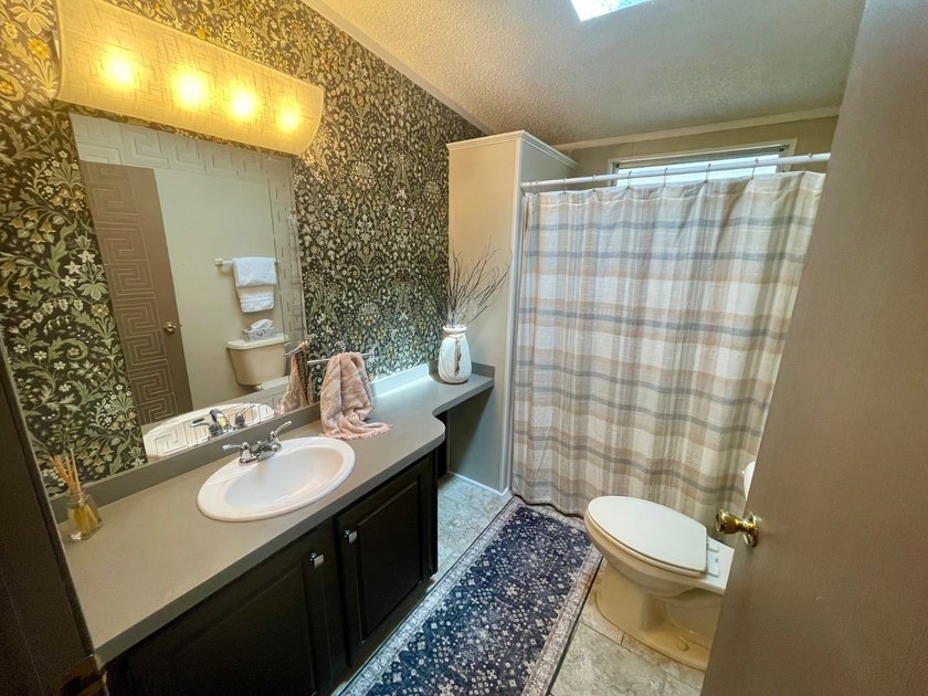 This home has been just reduced and is absolutely Adorable!! - photo 45