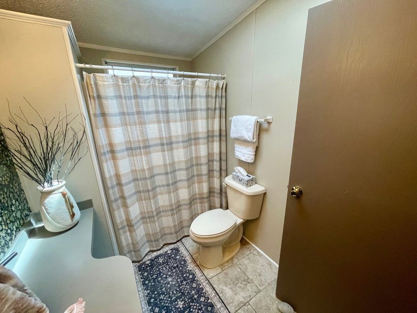This home has been just reduced and is absolutely Adorable!! - photo 46