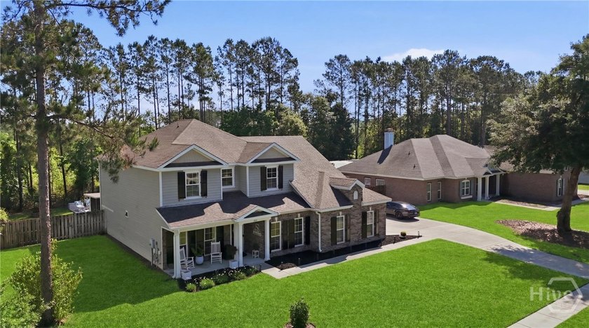 Luxury Living with Space, Style &amp; a Private Backyard Oasis! - photo 49