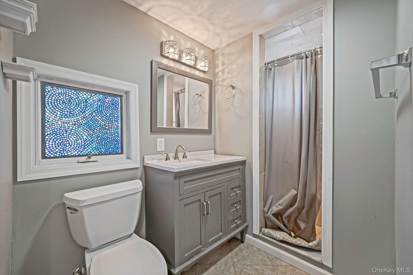 Beautiful West Islip Colonial on a huge double lot with - photo 24