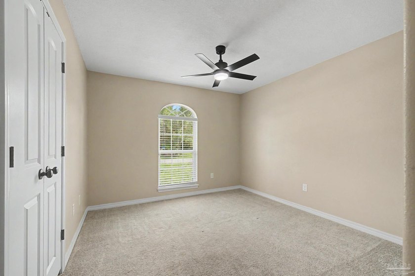 Stunning, fully remodeled 3-bedroom, 2-bath split-floorplan home - photo 22