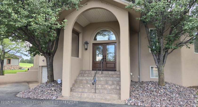 Luxury 4-Bedroom Home at Alto Lakes Golf &amp; Country Club, Alto - photo 3