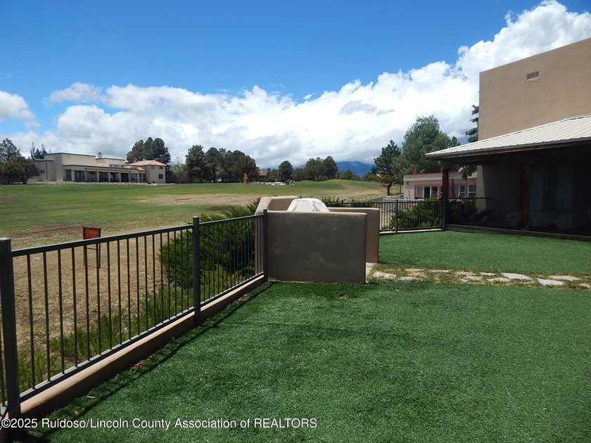 Luxury 4-Bedroom Home at Alto Lakes Golf &amp; Country Club, Alto - photo 6