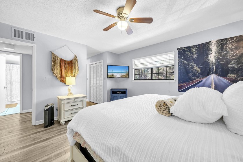Beautifully updated 2-bedroom, 2-bath condo in the highly - photo 16