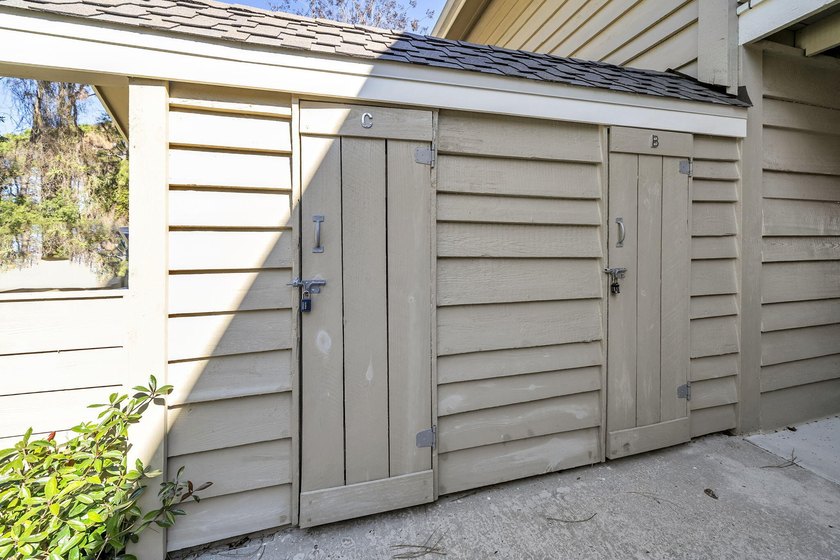 Beautifully updated 2-bedroom, 2-bath condo in the highly - photo 30
