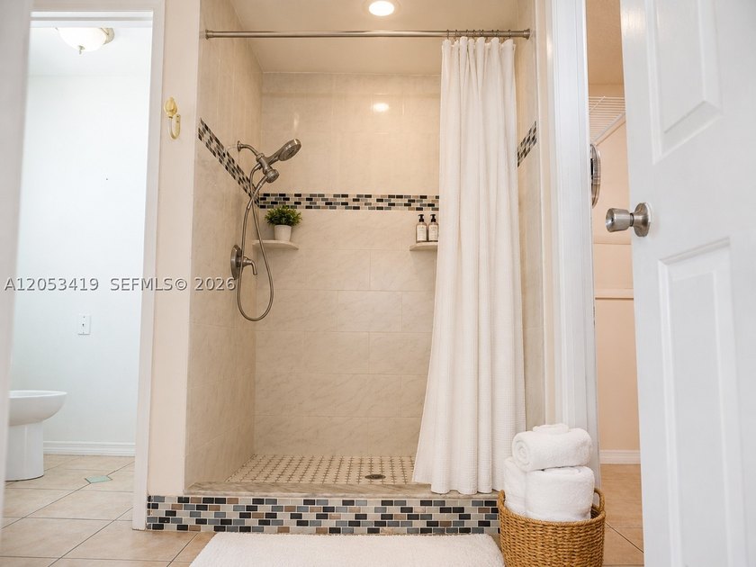 Experience the perfect blend of comfort and style in this - photo 31