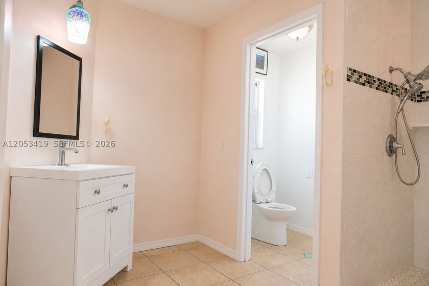 Experience the perfect blend of comfort and style in this - photo 34