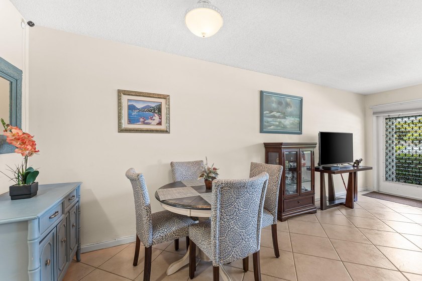 Quaint 1-bedroom, 1-bath lakefront condo located in desirable - photo 4
