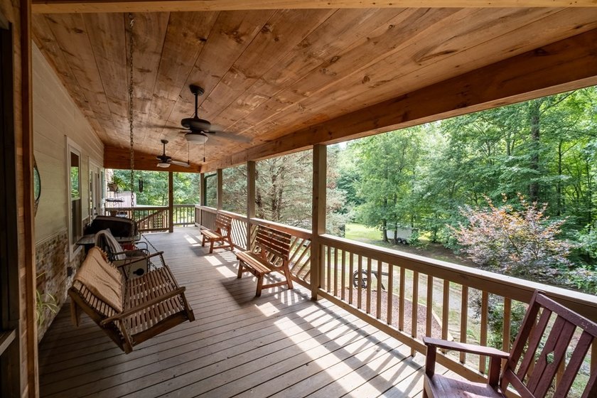 CREEKFRONT MINI-FARM with a HUGE garage workshop and car LIFT is - photo 8