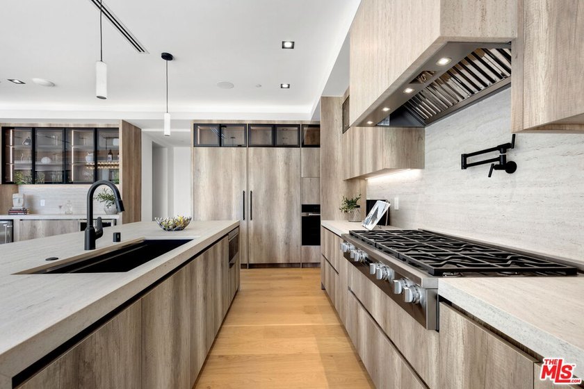 View property nestled in the hills of Encino, this newly - photo 13