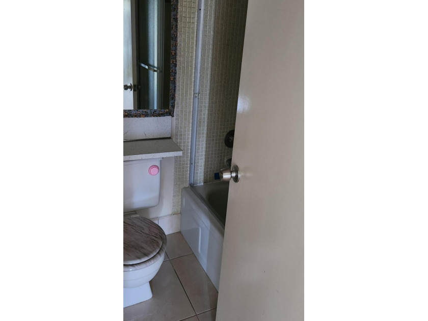 This 2nd floor 1 bedroom, 1 and a half bath, unit has upgraded - photo 13