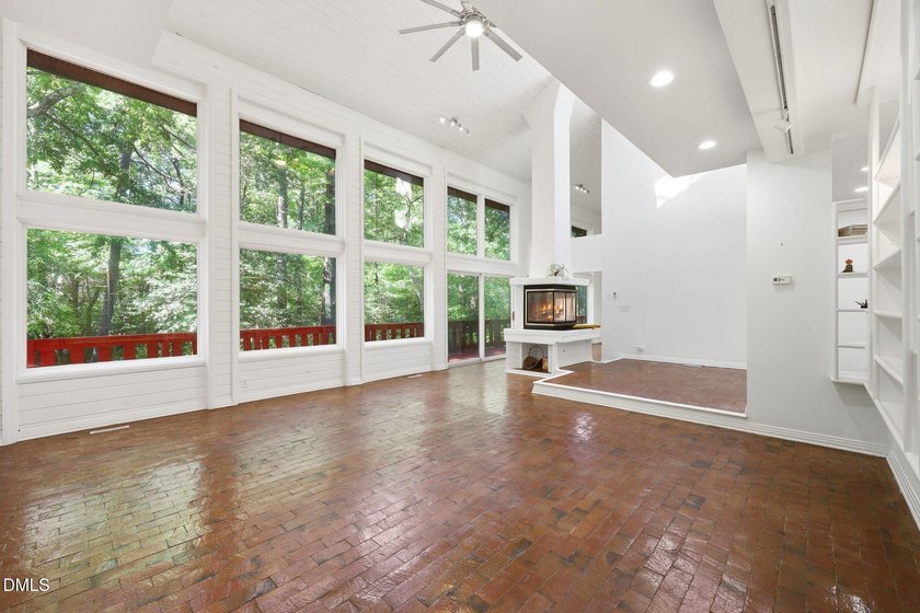 Beautiful modernist inspired home situated on a large wooded lot - photo 18