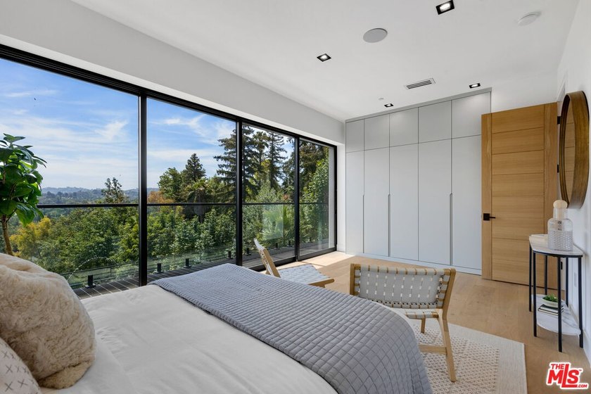 View property nestled in the hills of Encino, this newly - photo 22