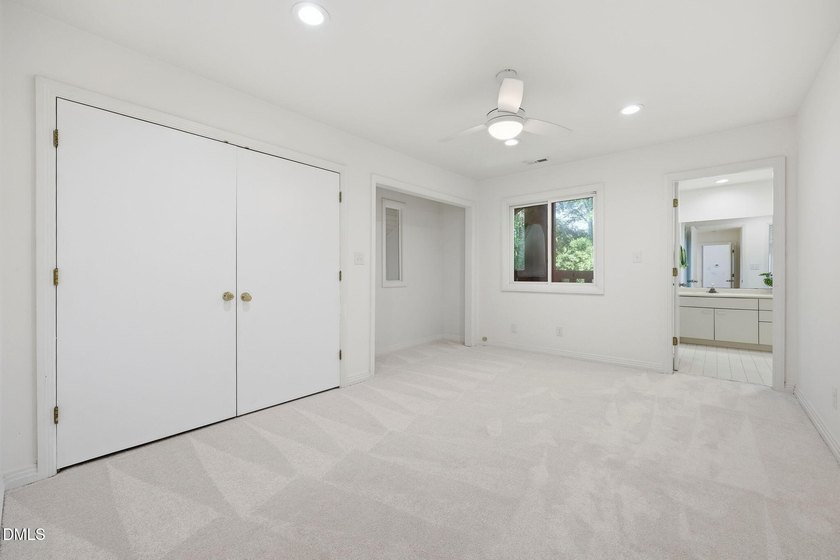 Beautiful modernist inspired home situated on a large wooded lot - photo 42