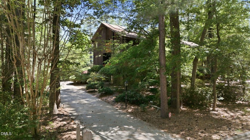 Beautiful modernist inspired home situated on a large wooded lot - photo 50