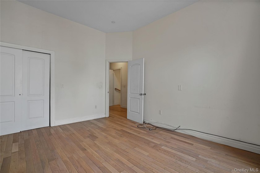 Welcome to 294 Hemlock Street, a classic Brooklyn row house - photo 11