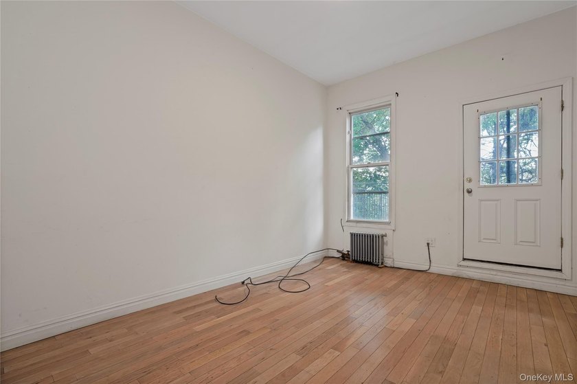 Welcome to 294 Hemlock Street, a classic Brooklyn row house - photo 13