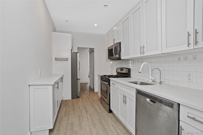 Welcome to 294 Hemlock Street, a classic Brooklyn row house - photo 16