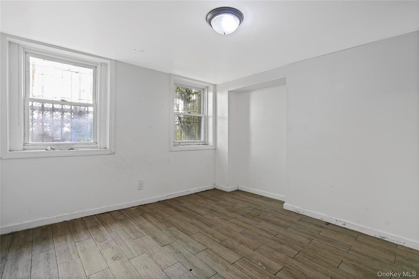 Welcome to 294 Hemlock Street, a classic Brooklyn row house - photo 31
