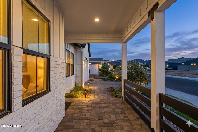 SOLD FURNISHED. On the golf course. Lake view. Mountain view - photo 2