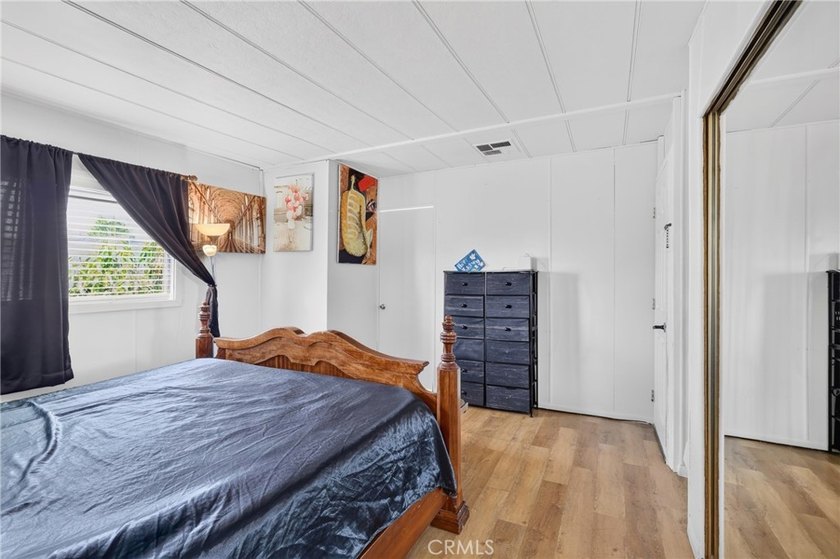 Welcome to this inviting 3-bedroom, 2-bath mobile home offering - photo 27