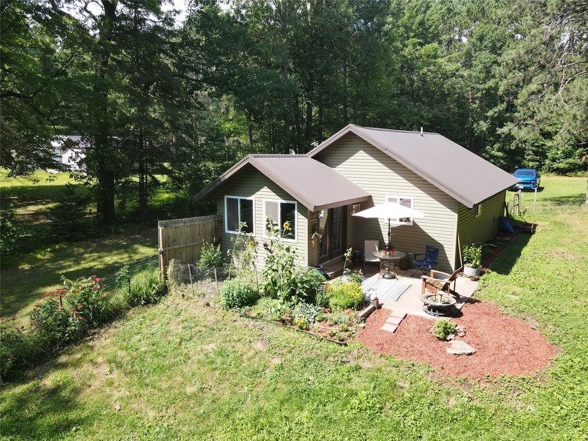 Enjoy peaceful riverfront living in this charming 1-bedroom - photo 28