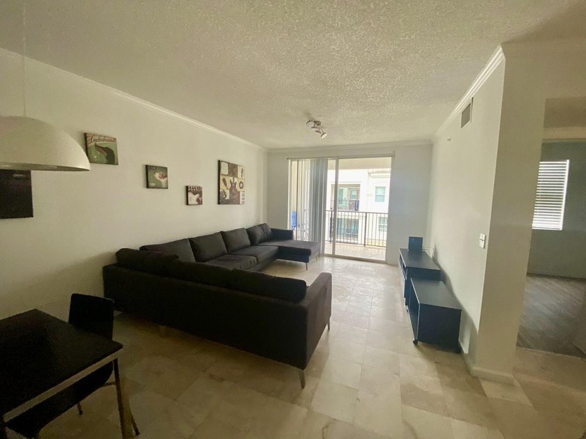 UNBEATABLE LOCATION IN THE HEART OF SUNNY ISLES, ENJOY THIS - photo 8