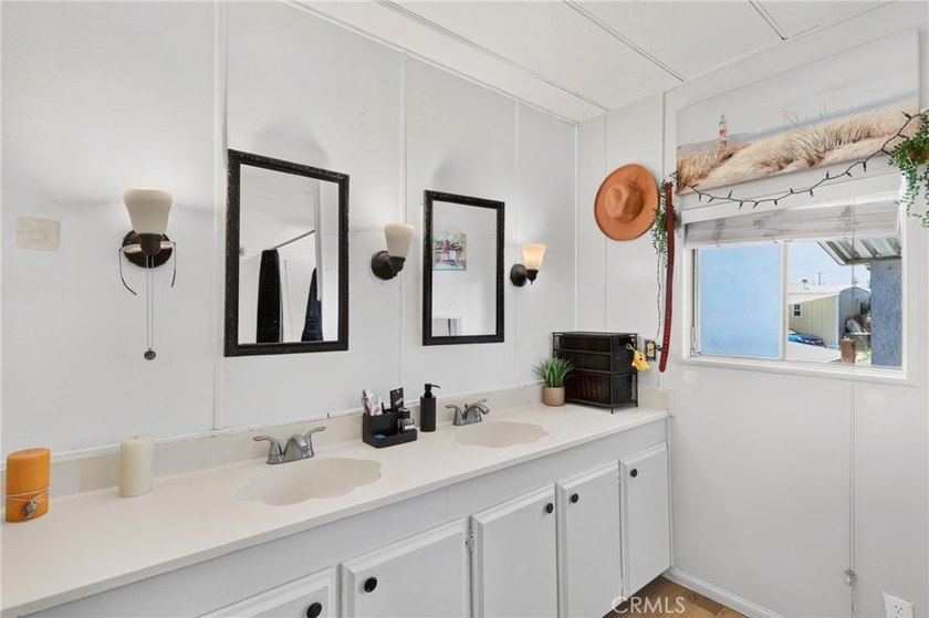 Welcome to this inviting 3-bedroom, 2-bath mobile home offering - photo 29