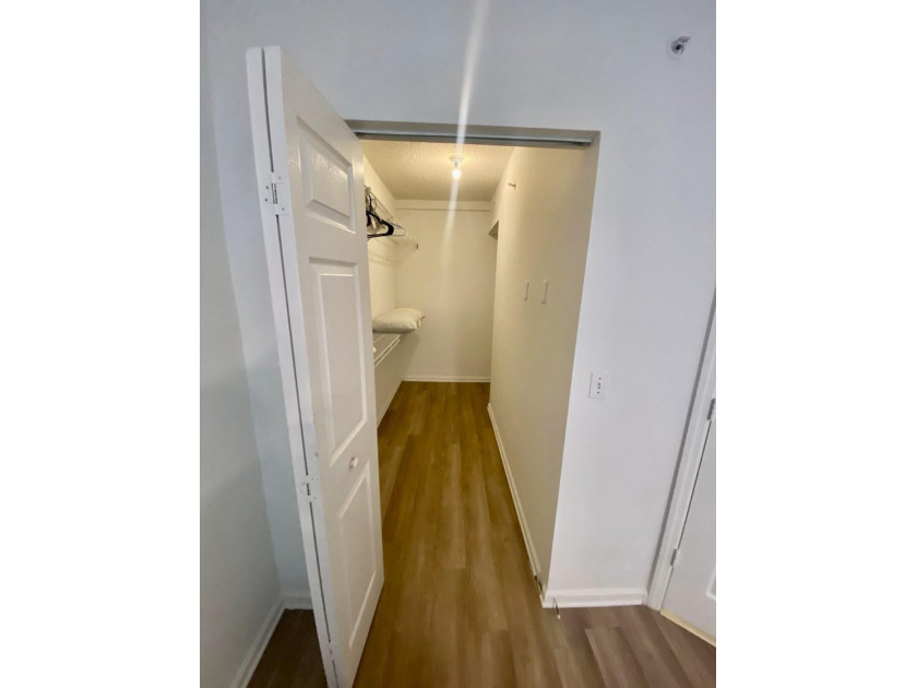 UNBEATABLE LOCATION IN THE HEART OF SUNNY ISLES, ENJOY THIS - photo 10