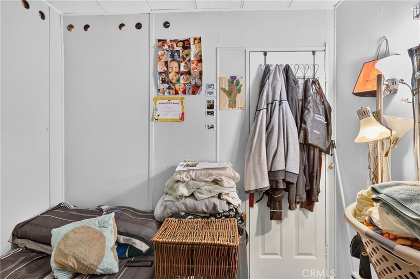 Welcome to this inviting 3-bedroom, 2-bath mobile home offering - photo 32