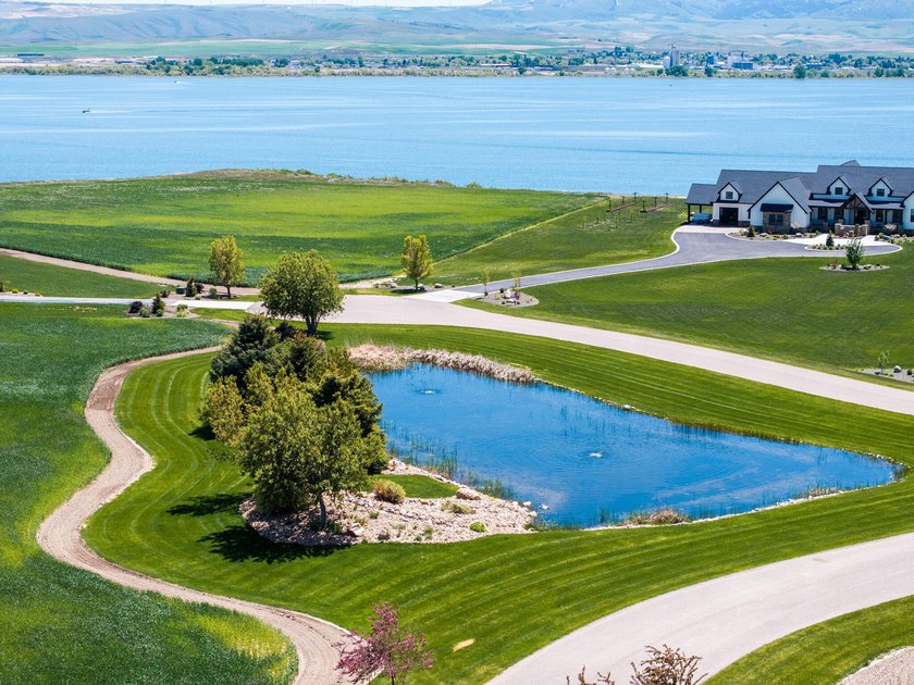 Experience elevated recreational living at Waters Edge, American - photo 7