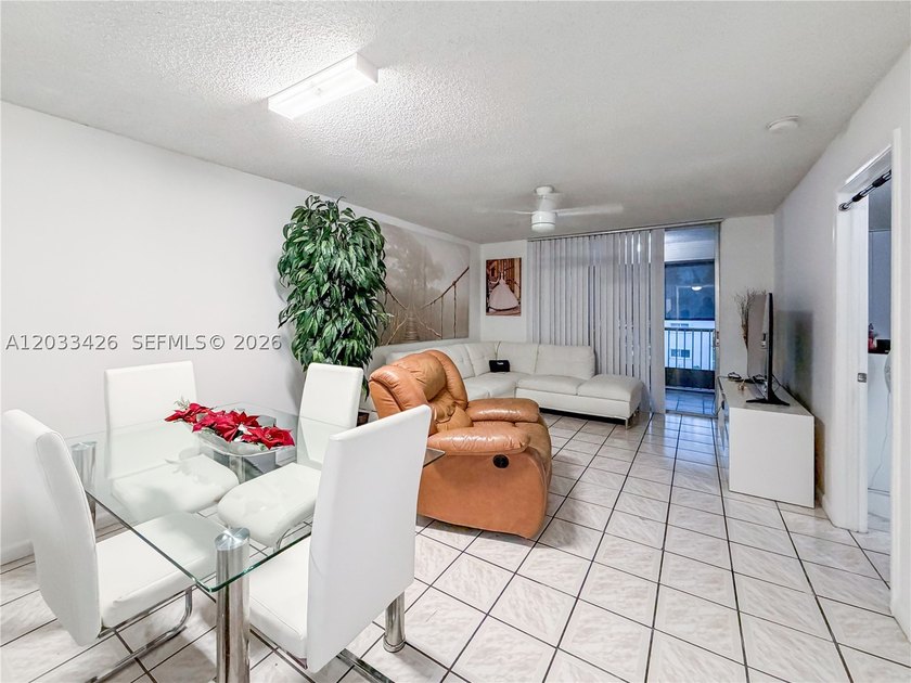 Well-maintained and spacious 2-bedroom, 2-bathroom condo located - photo 20