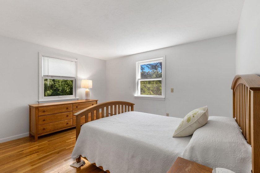 Welcome to 7 Openfield Road! This beautifully updated South - photo 32