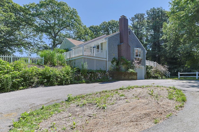 Welcome to 7 Openfield Road! This beautifully updated South - photo 46