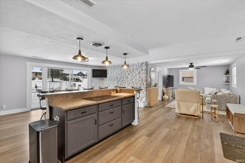 Dallas Bay Estates is one of the best lake neighborhoods you - photo 15