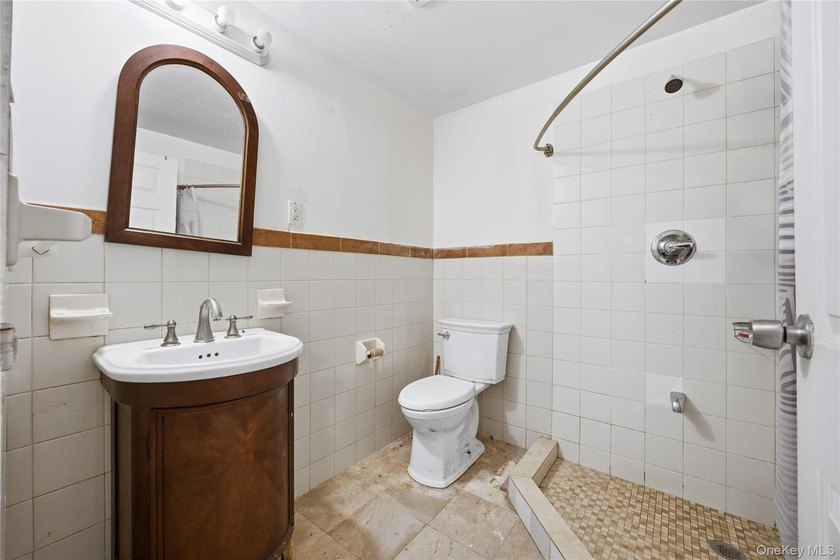 Nestled In a Prime Bayside Location, This Well-Appointed - photo 18