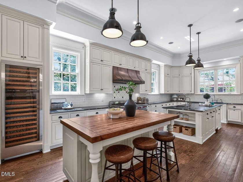 Stately, elegant brick estate set on a 1.57-acre lot along - photo 21