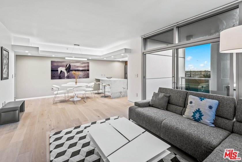 This extensively renovated corner unit is the best 1 bedroom - photo 4