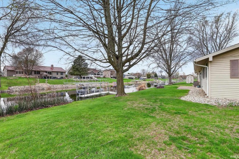 Dallas Bay Estates is one of the best lake neighborhoods you - photo 36