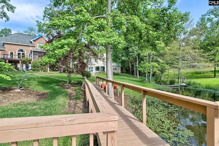 Beautifully updated home on Lake Murray! This five bedroom, 3.5 - photo 8