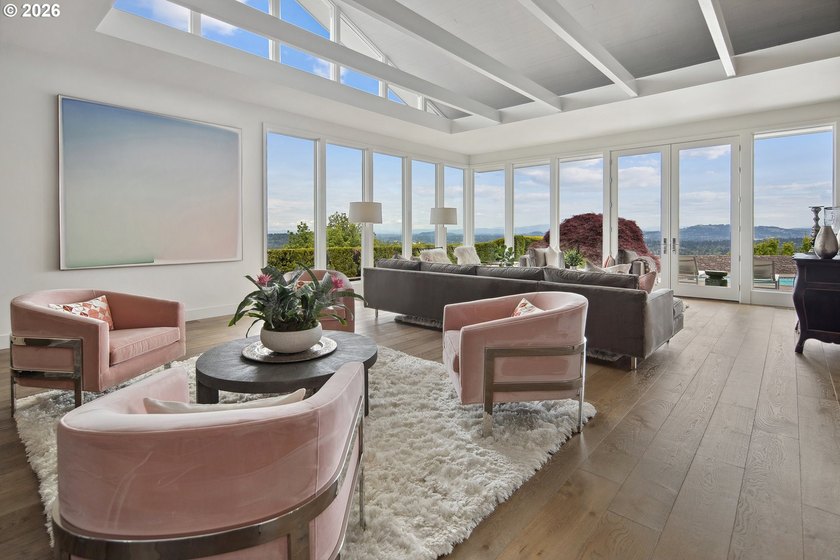 A one-of-one Architectural Offering with Panoramic Mountain &amp; - photo 12