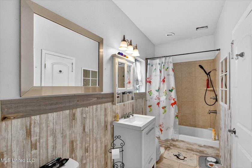 Ideal for investors seeking a versatile opportunity near the Bay - photo 4