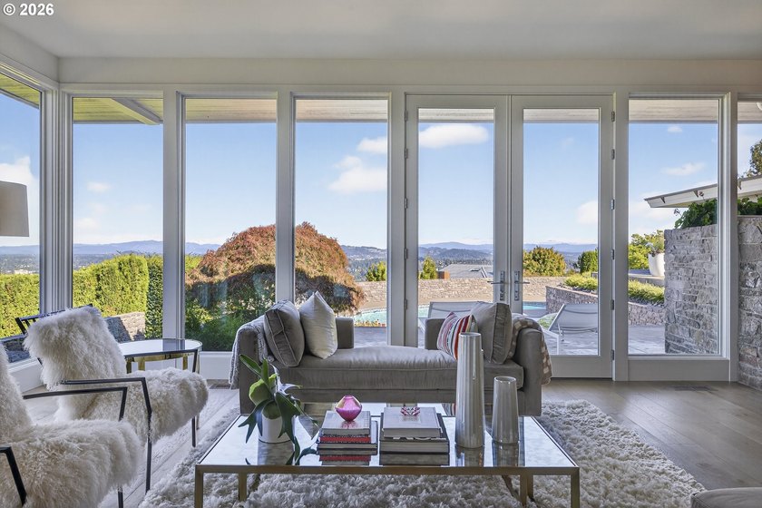 A one-of-one Architectural Offering with Panoramic Mountain &amp; - photo 14