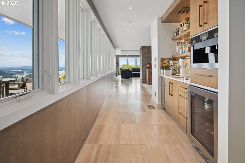 A one-of-one Architectural Offering with Panoramic Mountain &amp; - photo 26