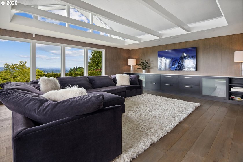 A one-of-one Architectural Offering with Panoramic Mountain &amp; - photo 32